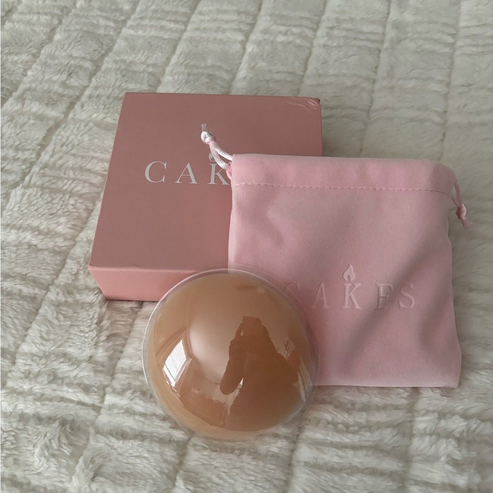 NIB Cakes nipple covers reusable size itty bitty